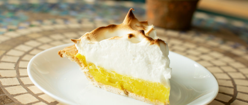 Vegan lemon meringue pie